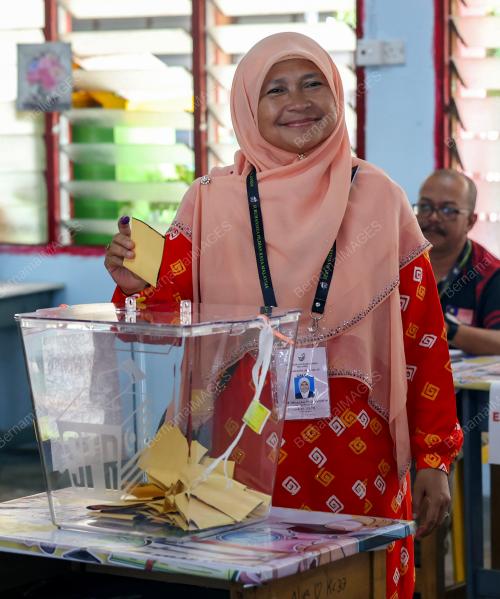 DR HAFIDZAH MUSTAKIM