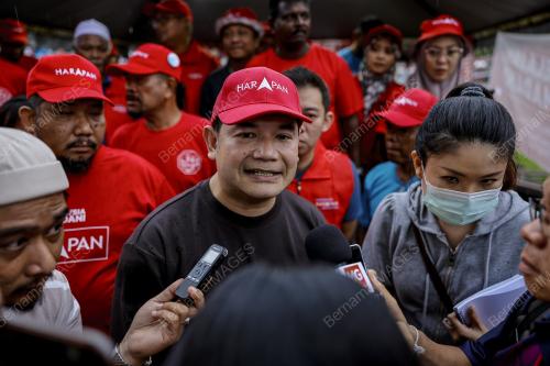 RAFIZI RAMLI