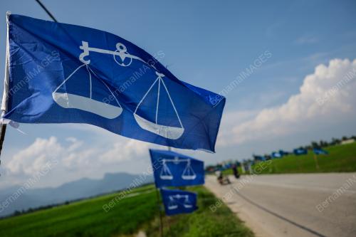 TINJAUAN BENDERA KEMPEN PRN KE-15 KEDAH