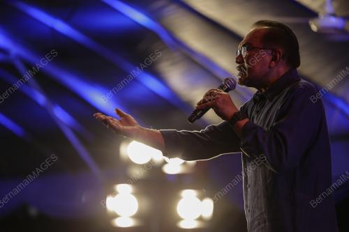 DATUK SERI ANWAR IBRAHIM