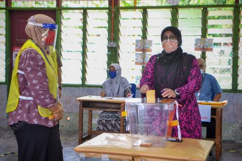 DATUK MAS ERMIEYATI SAMSUDIN