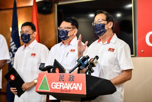 DATUK DR DOMINIC LAU HOE CHAI