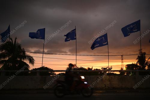 PERANG BENDERA PRN MELAKA
