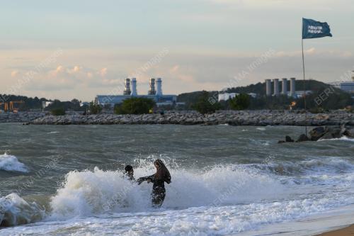 AKTIVITI RIADAH DI PANTAI PENGKALAN BALAK
