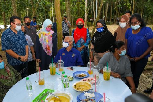 DATUK SERI ISMAIL SABRI YAAKOB