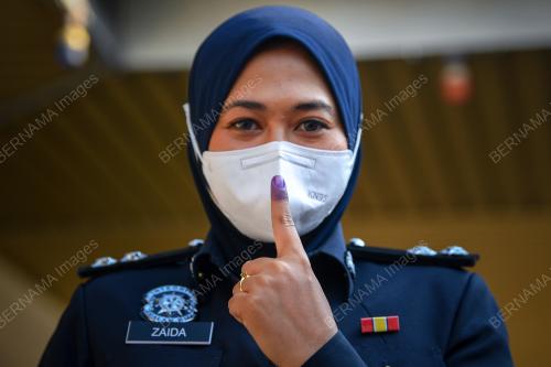 UNDI AWAL PILIHAN RAYA NEGERI MELAKA
