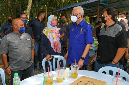 DATUK SERI ISMAIL SABRI YAAKOB