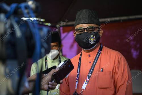 DATUK SERI IDRIS HARON