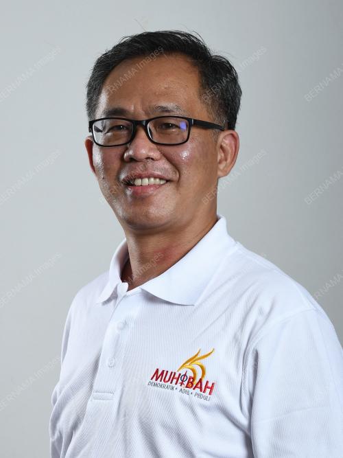 LOW CHEE LEONG