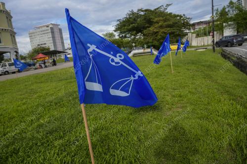 PRNM85_08112021_PACAK_BENDERA