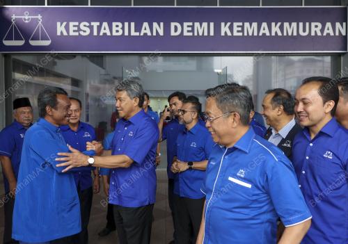 DATUK SERI MOHAMAD HASAN
