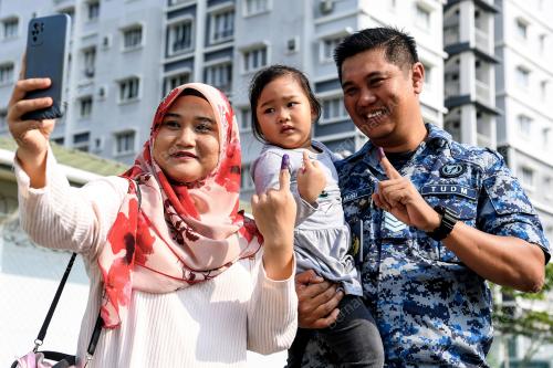 HARI MENGUNDI AWAL PILIHAN RAYA NEGERI KE-15