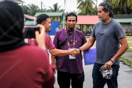 KHAIRY JAMALUDDIN
