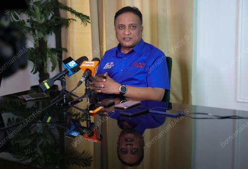DATUK SERI REEZAL MERICAN NAINA MERICAN
