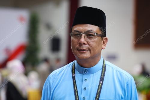 MOHD KAMRI KAMARUDDIN