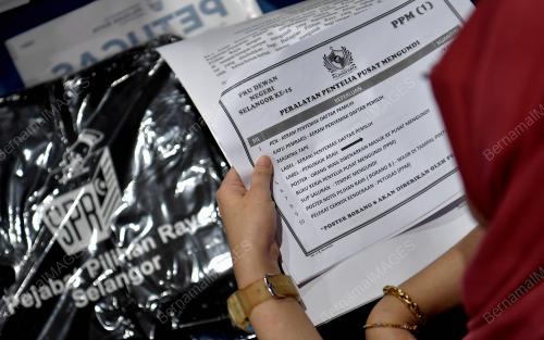 PEMERIKSAAN PERALATAN PUSAN MENGUNDI AWAL
