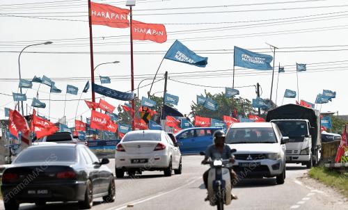 PERANG BENDERA PARTI N.49 SUNGAI KANDIS