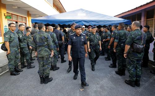 DATUK SERI AYOB KHAN MYDIN PITCHAY