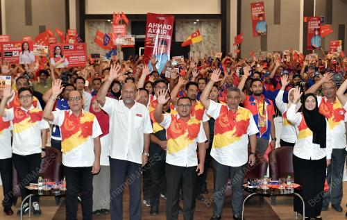 DATUK SERI AMIRUDIN SHARI