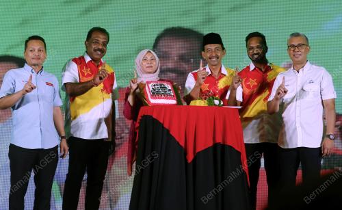 TENGKU DATUK SERI ZAFRUL TENGKU ABDUL AZIZ