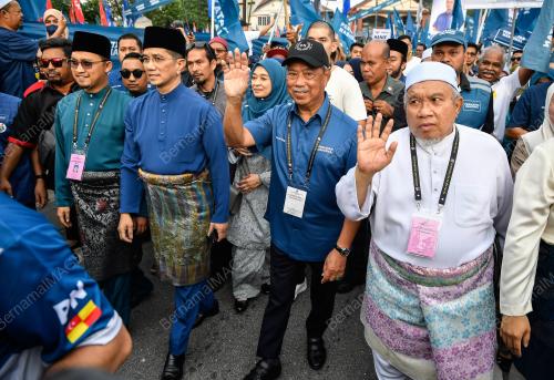 TAN SRI MUHYIDDIN MOHD YASSIN