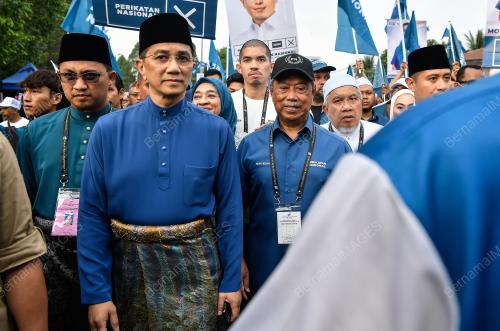 TAN SRI MUHYIDDIN MOHD YASSIN
