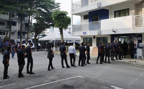 HARI MENGUNDI AWAL PRN-15