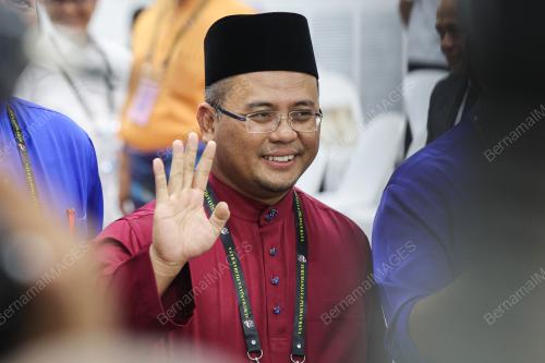DATUK SERI AMIRUDIN SHARI