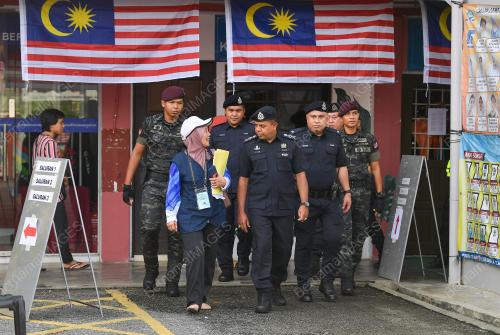 DATUK SERI AYOB KHAN MYDIN PITCHAY