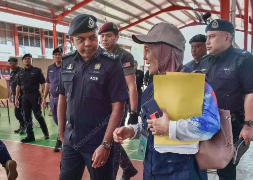 DATUK SERI AYOB KHAN MYDIN PITCHAY