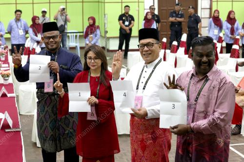 PUSAT PENAMAAN CALON PILIHAN RAYA UMUM