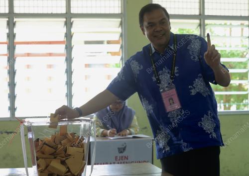 DATUK JOHAN ABD AZIZ