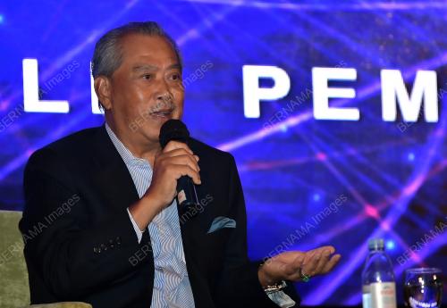TAN SRI MUHYIDDIN YASSIN