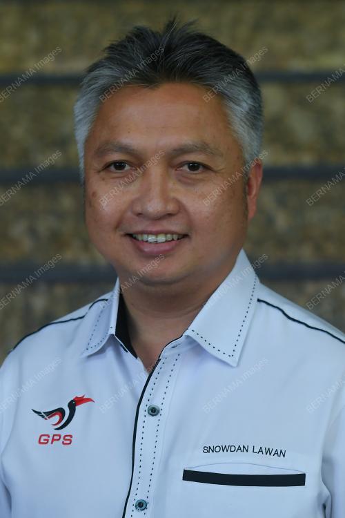 DATUK SNOWDAN LAWAN