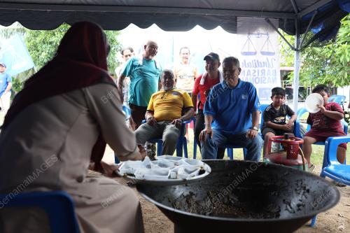 DATUK SERI AHMAD SAID