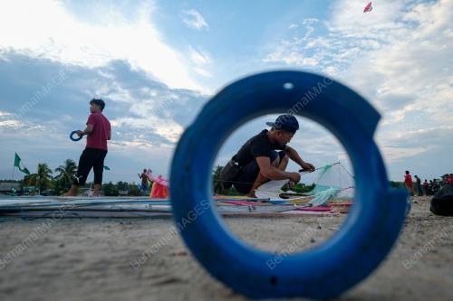 PERMAINAN WAU AKTIVITI MASYARAKAT KUALA KEMAMAN