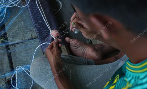 RUTIN HARIAN PENDUDUK NELAYAN KUALA KEMAMAN