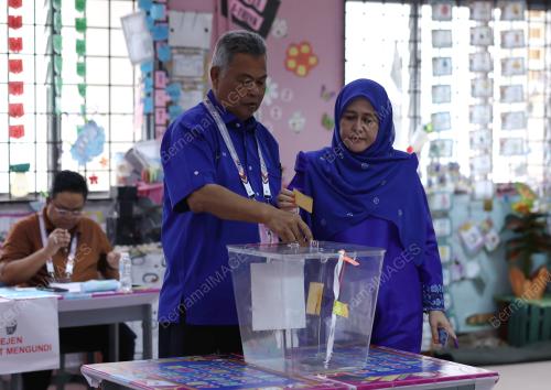 DATUK SERI AHMAD SAID