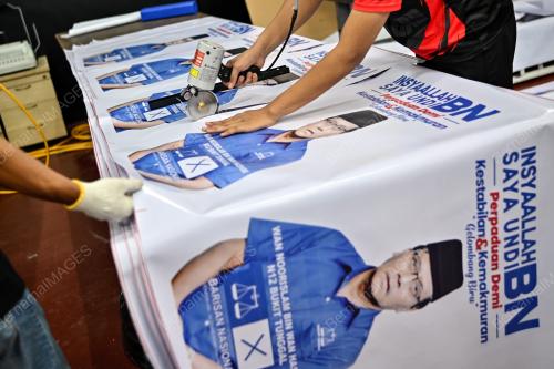 TEMPAHAN POSTER KEMPEN