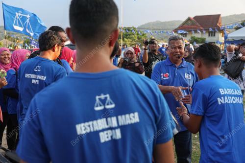 DATUK SERI AHMAD SAID