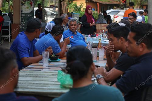 DATUK SERI AHMAD SAID