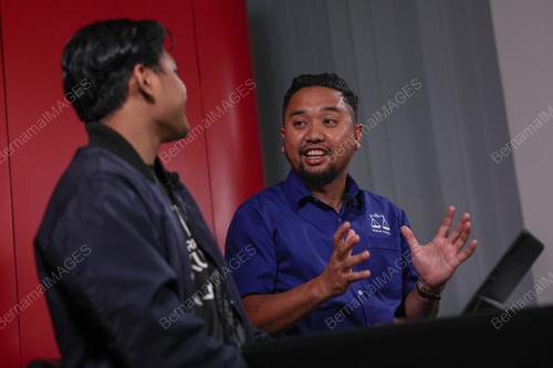 MUHAMMAD KHAIRI AFIQ MOHD YUSOF