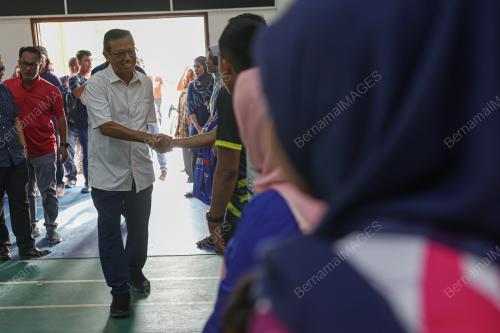 DATUK SERI AHMAD SHABERY CHEEK