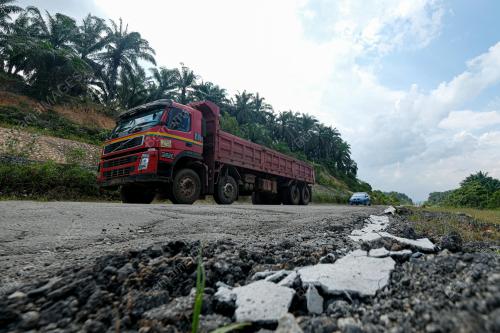 JALAN ROSAK TERUK RESAHKAN PENDUDUK