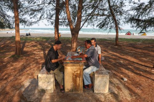 SUASANA KAMPUNG PANTAI TELOK KALONG