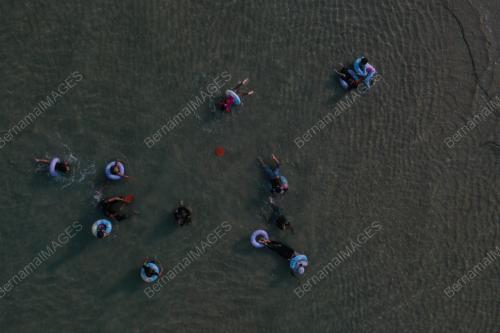 SUASANA KAMPUNG PANTAI TELOK KALONG