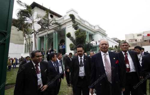 MOHD NAJIB TUN RAZAK