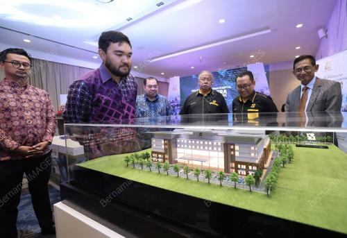 TENGKU AMIR SHAH SULTAN SHARAFUDDIN