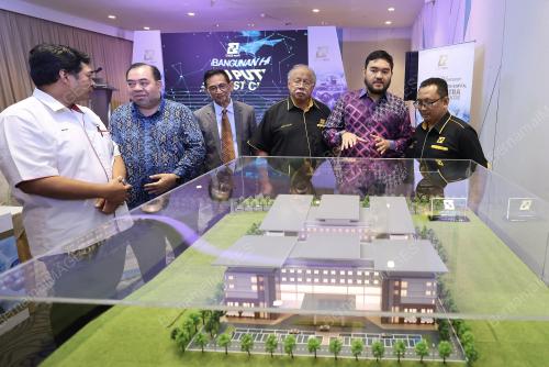 TENGKU AMIR SHAH SULTAN SHARAFUDDIN