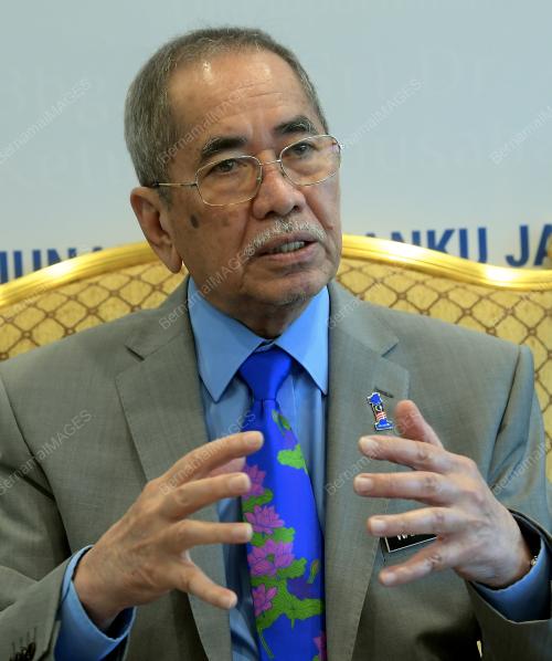 DATUK SERI DR WAN JUNAIDI TUANKU JAAFAR